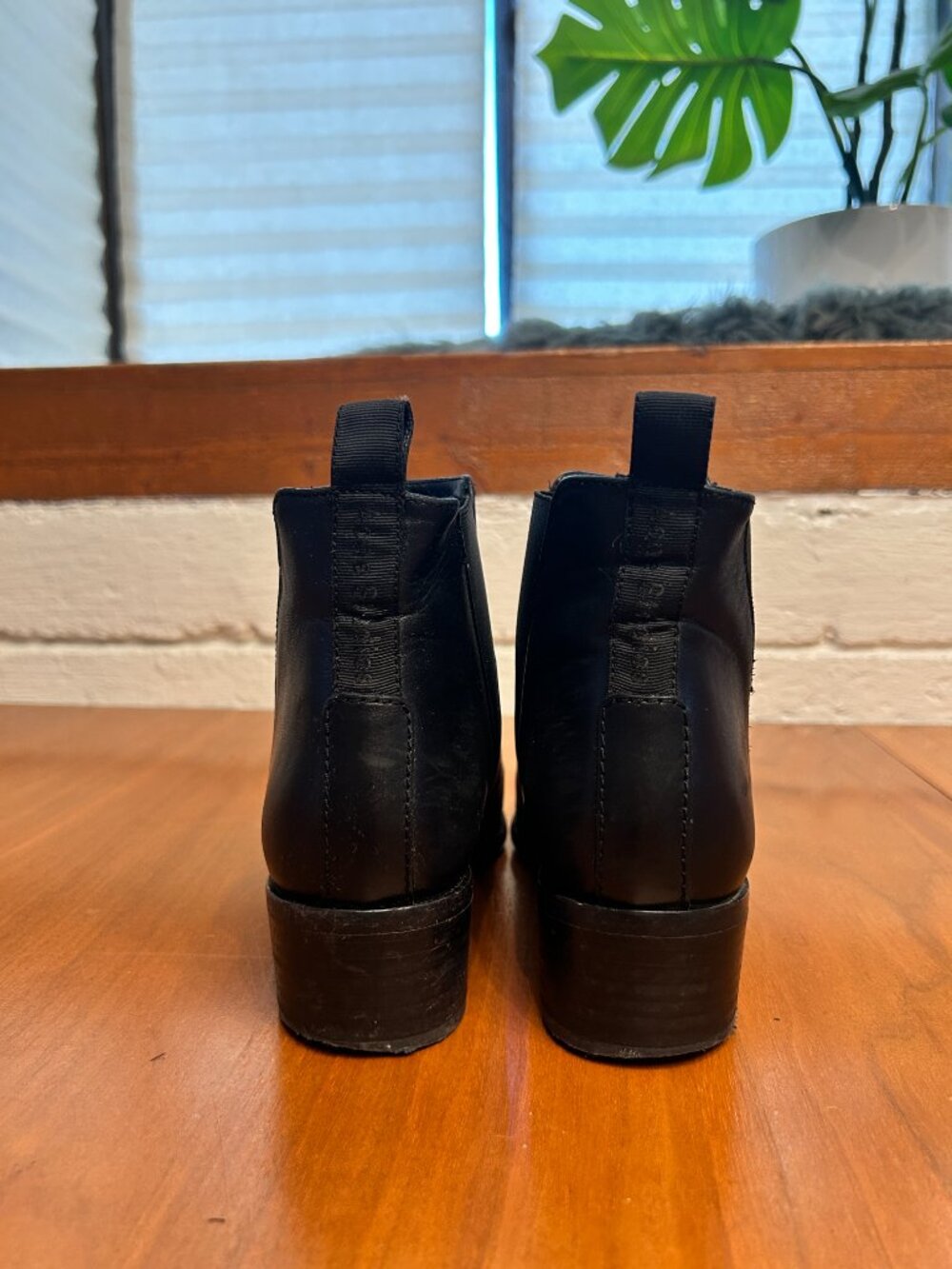 Acne Studios Jensen Boots Size 37 Black Flat Leather - Picture 6 of 10